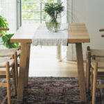 Tapis rond ou rectangulaire pour une salle à manger : lequel choisir ?