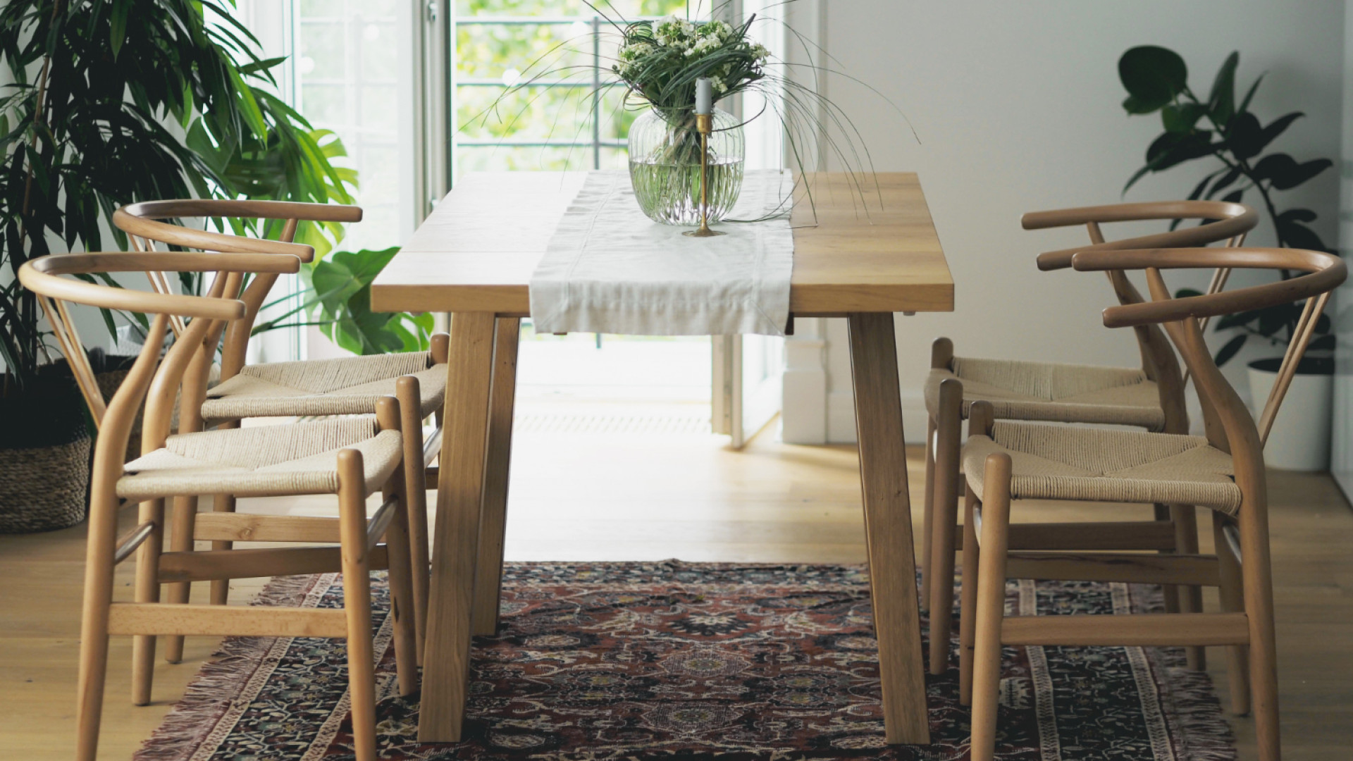 Tapis rond ou rectangulaire pour une salle à manger : lequel choisir ?